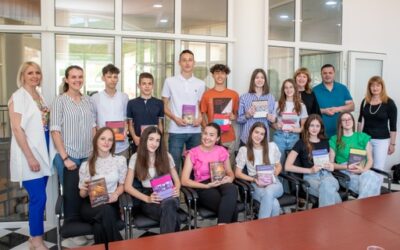 Prijem odlikaša Srednje i Osnovne škole kod načelnika općine Neum