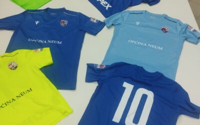 Općina Neum financirala nabavku novih dresova za HNK Neum