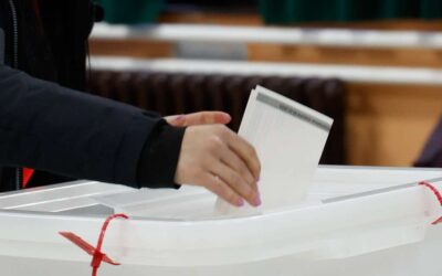 OBAVIJEST  za prijavu osoba koja su zbog starosti, bolesti ili invalidnosti vezana za svoje domove za  glasanje putem MOBILNOG TIMA