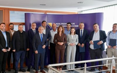 Načelnik Jurković potpisao ugovor s Federalnim ministarstvom prometa i komunikacija za Izgradnju priključne lokalne ceste na M17.3 za Gradac-faza II.
